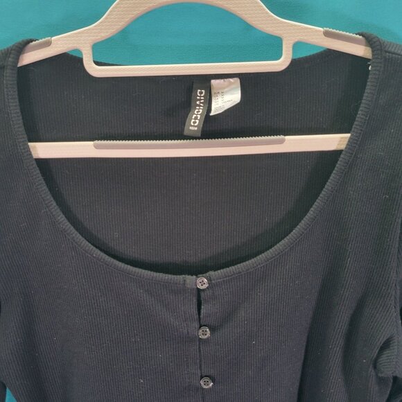 H&M Divided Black Long Sleeve Ribbed Crop Cardigan Button Front Womens Size M - Picture 5 of 13